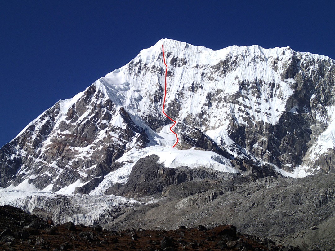 The southeast face of Numbur and line of the Baró-Padros attempt. The 1963 Japanese route climbs the left skyline ridge.  