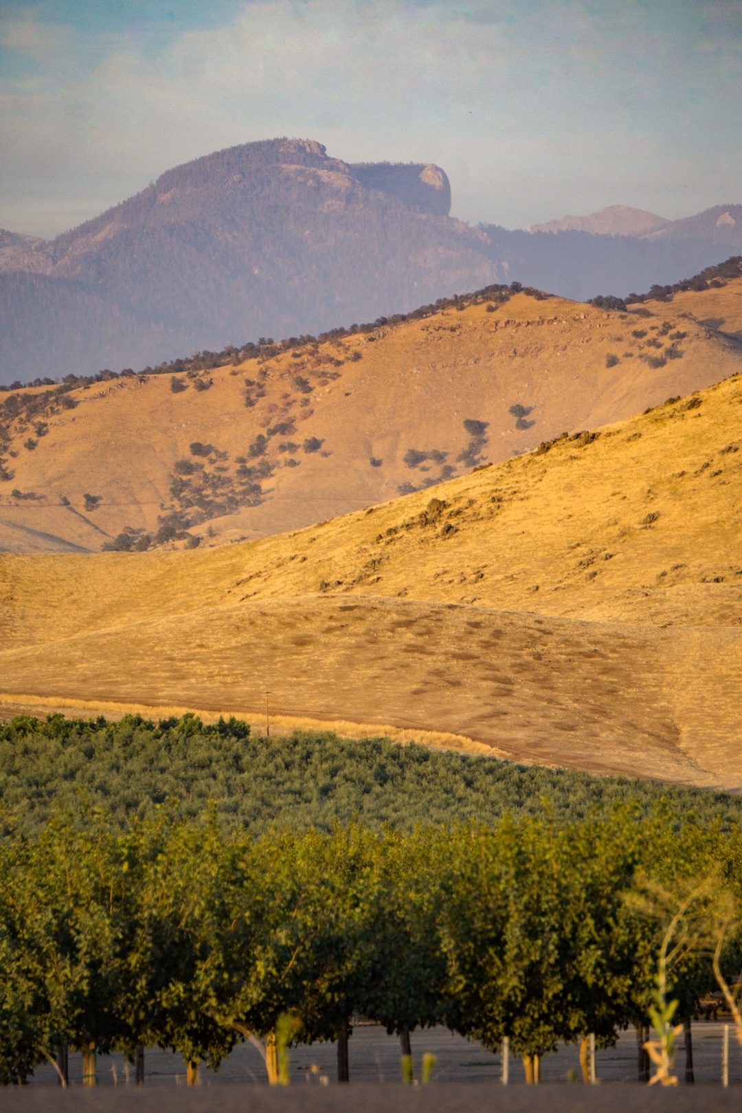 The Homers Nose formation is prominent in the center of this vantage from the west. 
