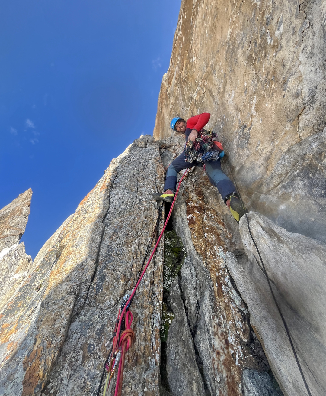 Ekaitz Maiz on pitch 14 (6c) of the southeast pillar of Sosbun Spire III during the 2024 first ascent.  