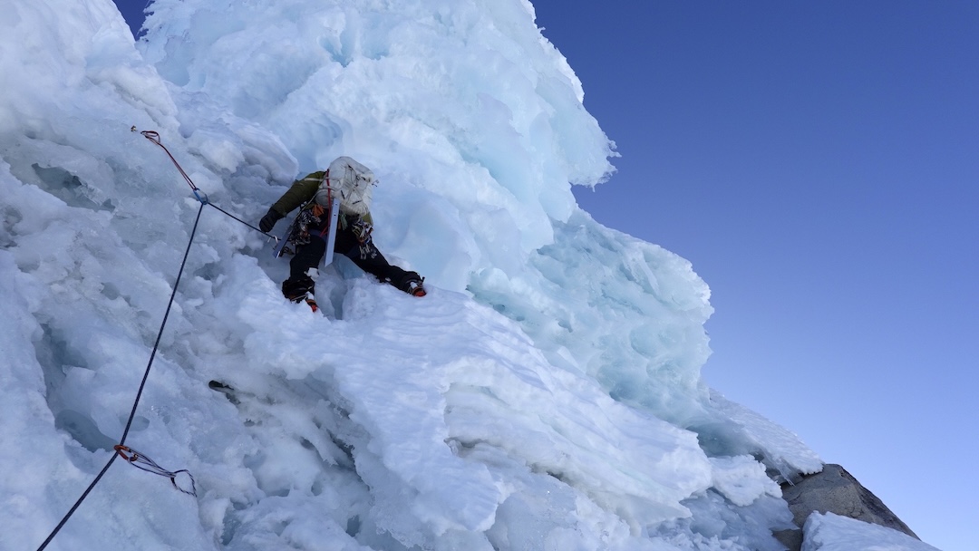 Steep, delicate climbing on the headwall of the southeast ridge of Taulliraju. 