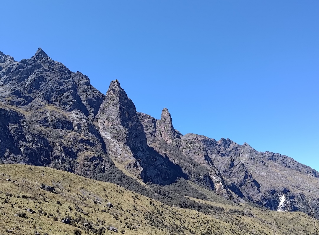 Torre Tauar, the slender formation in back, was climbed in nine pitches at 7a+ (5.12a). The summit is at about 4,600 meters. 
