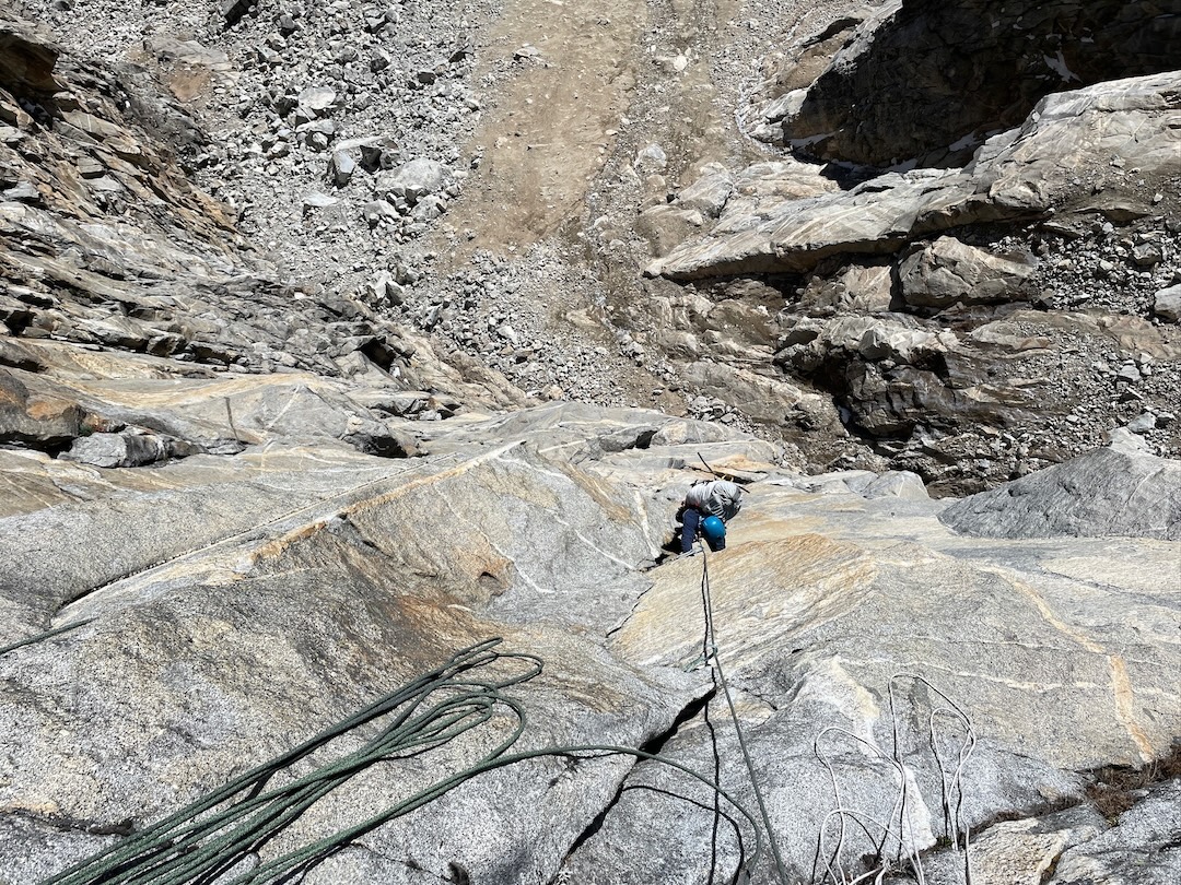 Mike Bowyer following a pitch on the excellent rock of the northeast face of Cashan Oeste. 