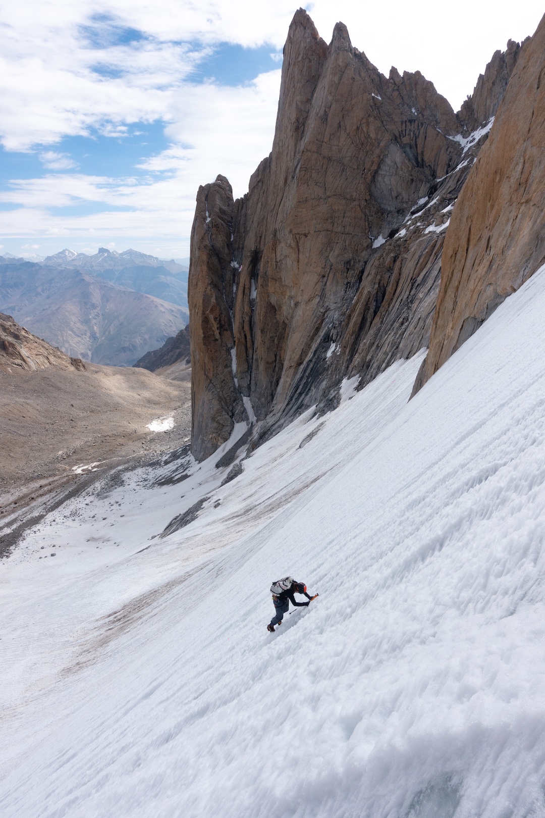 Traversing toward Shawa Kangri to climb the first route of the 2024 trip. The rock quality in the valley is clearly on display on Jamyang Ri in the background. 
