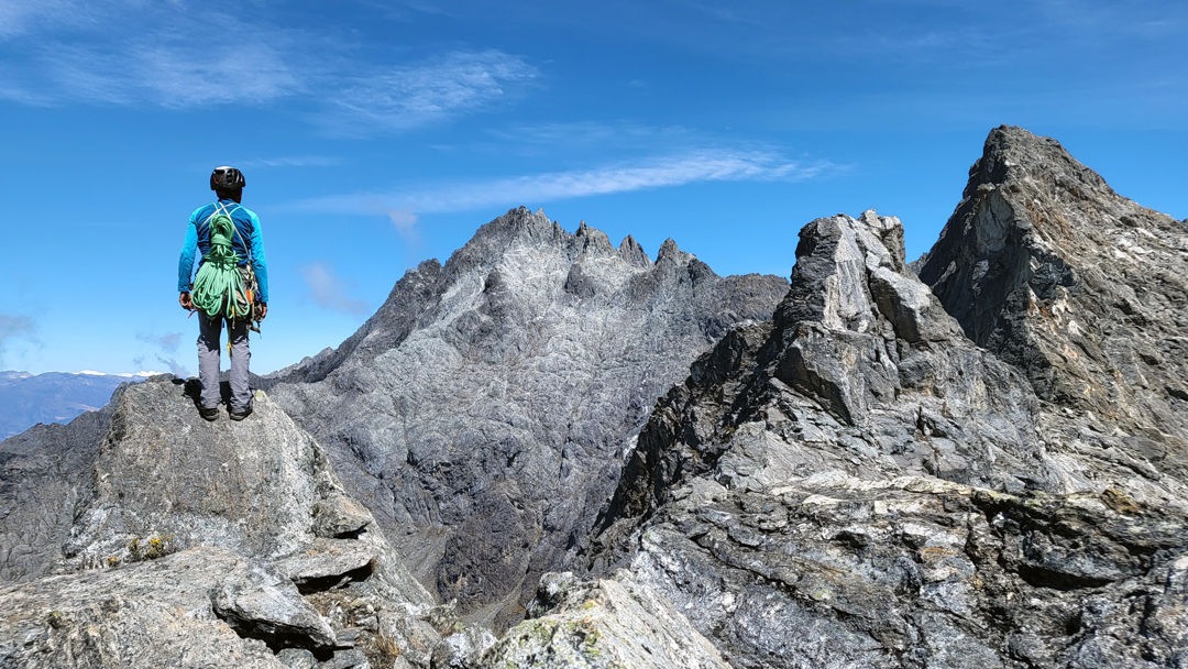 Lenin Zerpa surveys the northwest face of Bolívar. Forty years ago, the top half of this face, at least, was glaciated. 