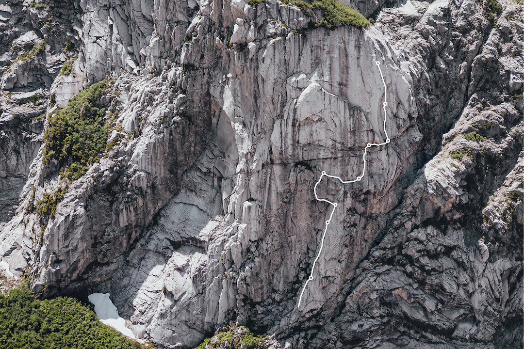 Line of the incomplete route Soft Hammer (9 pitches, 5.11d A1 to high point) below Cerro Tres Negros.