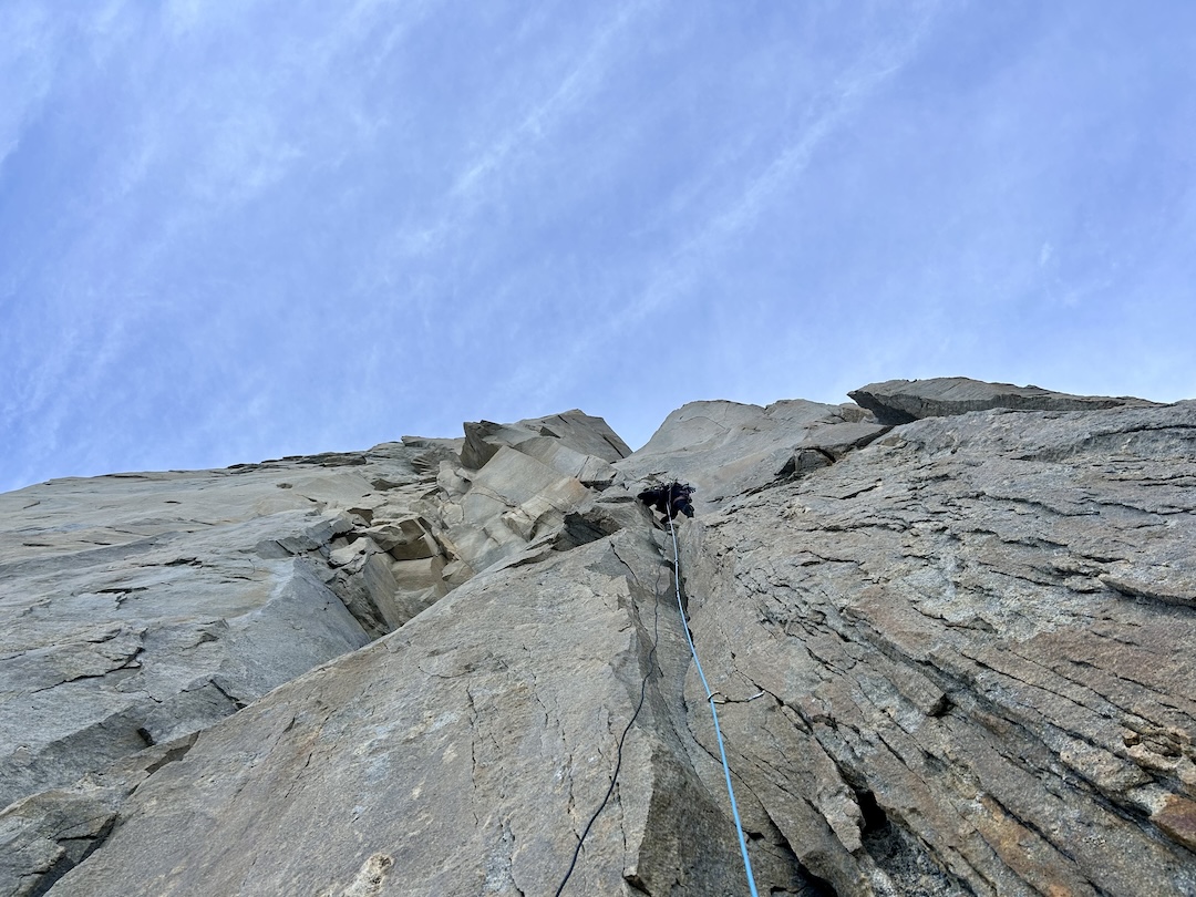 Hernán Rodríguez leading steep terrain on pitch four of Alborada on the west face of La Mascara. 