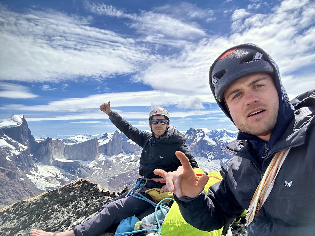 Hernán Rodríguez (left) and Seba Pelletti on the summit of La Mascara.