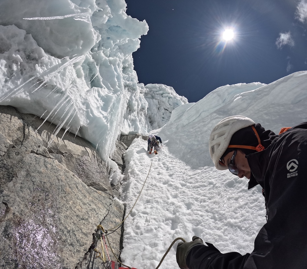 Keisuke Ohkura moves up the labyrinthine southeast ridge of Quitaraju on day four of the 2024 ascent. The team had expected the south spur, at the start of their climb, to be the crux, but the ridge proved to be difficult and consequential. 