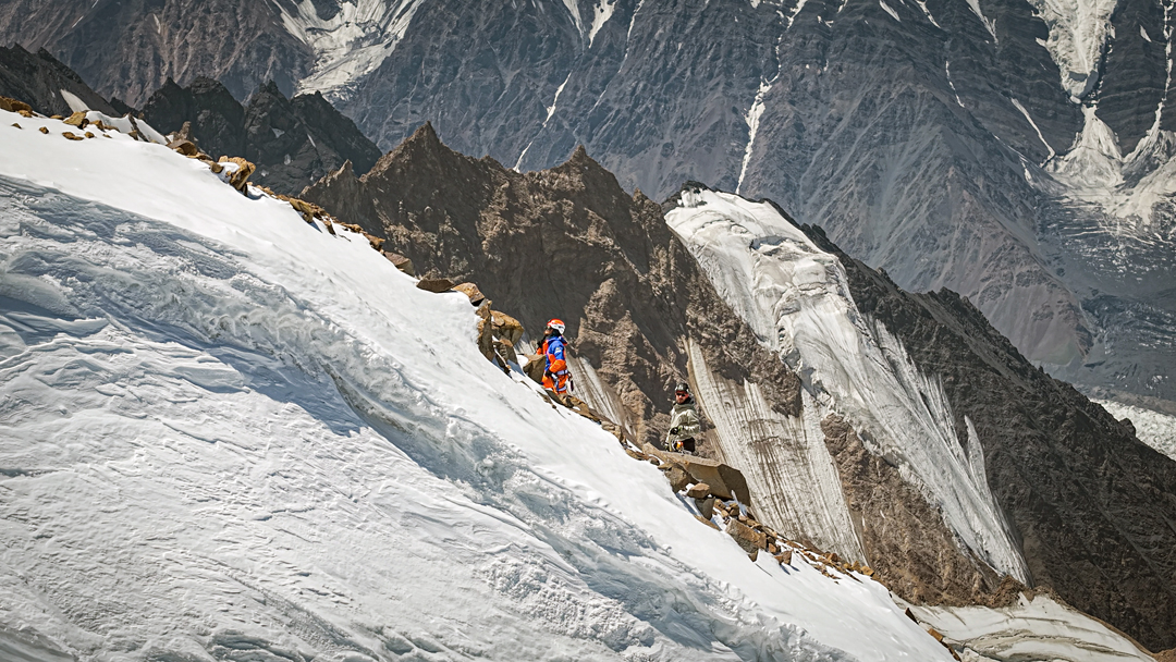 Lukas Woerle (left) and Aleš Česen on the upper section of the west ridge of Cherireen Sar. 
