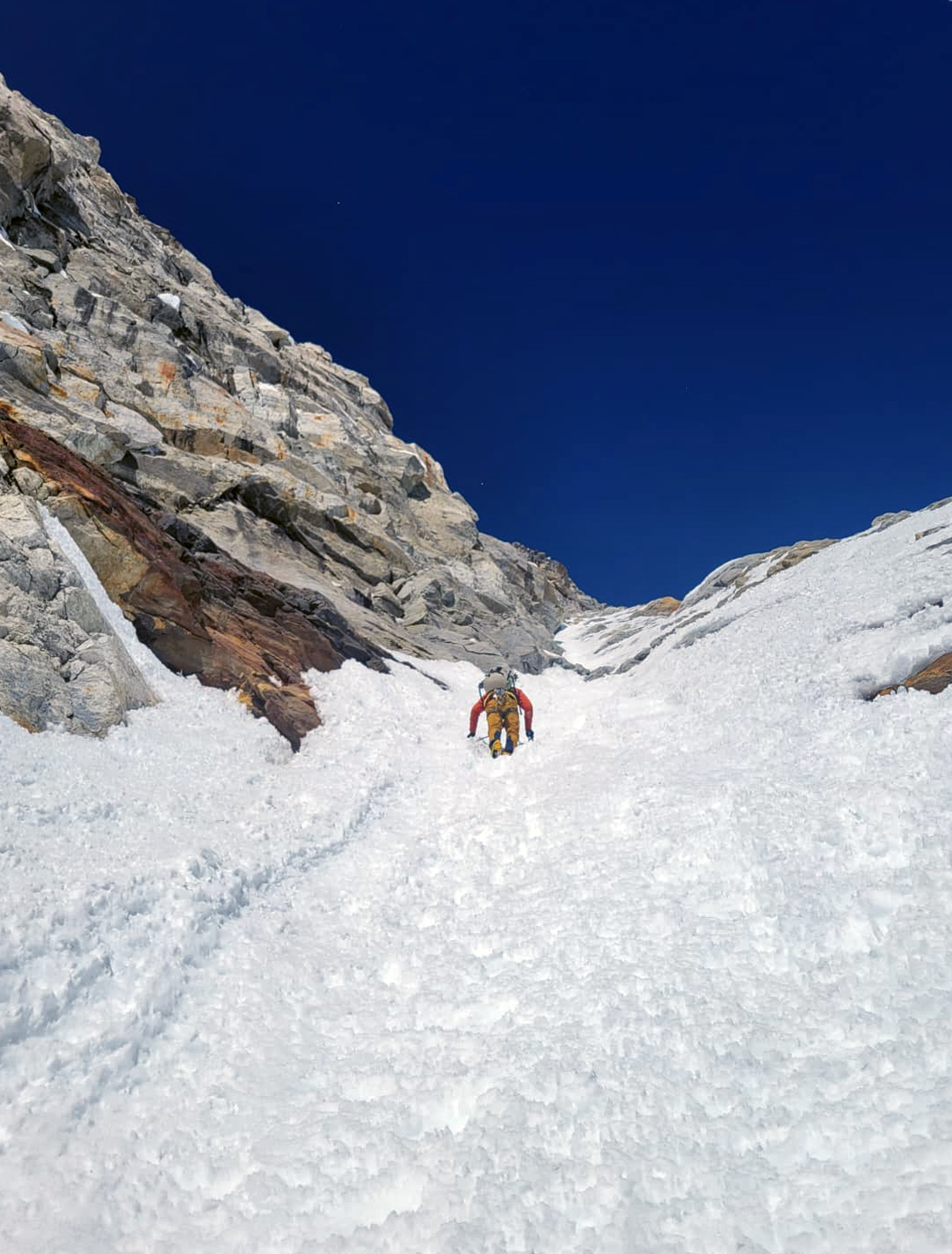 Climbing the couloir that splits the southeast face of Pharilapcha, during the first ascent of Stone(d) Yeti. 