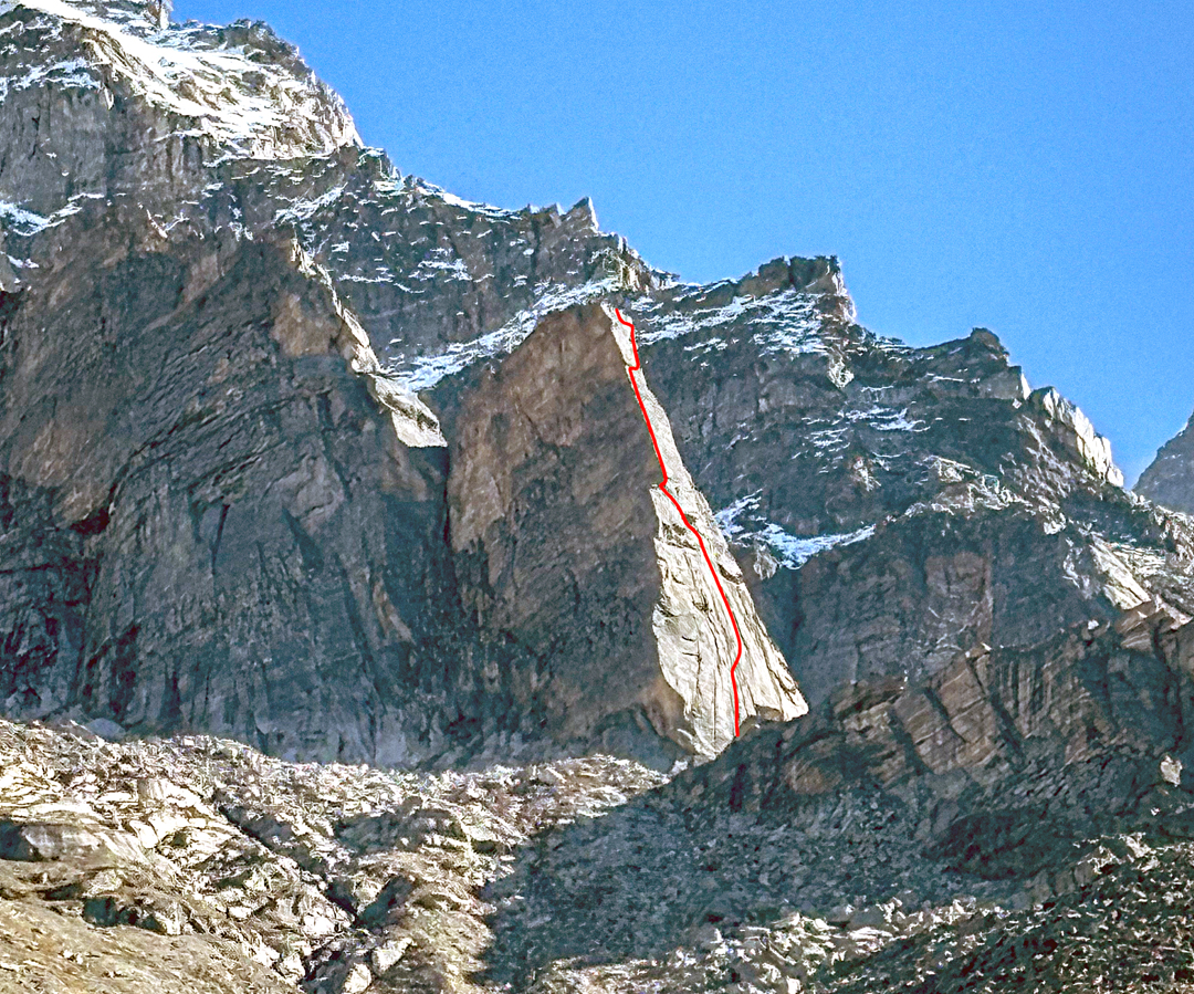 Temptation Tower and the line of Etta (500 meters of climbing, 5.10 R). 
