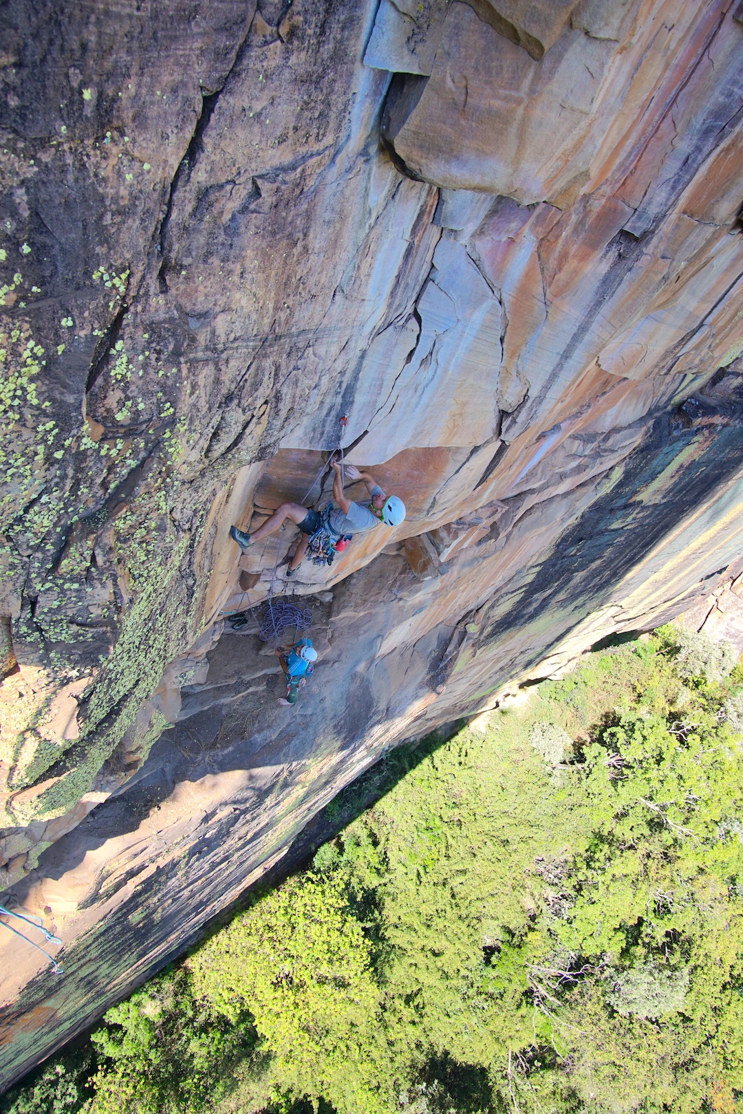 Alexander Irurzun climbing on Loucos Mais Felizes at Serra da Leba. 