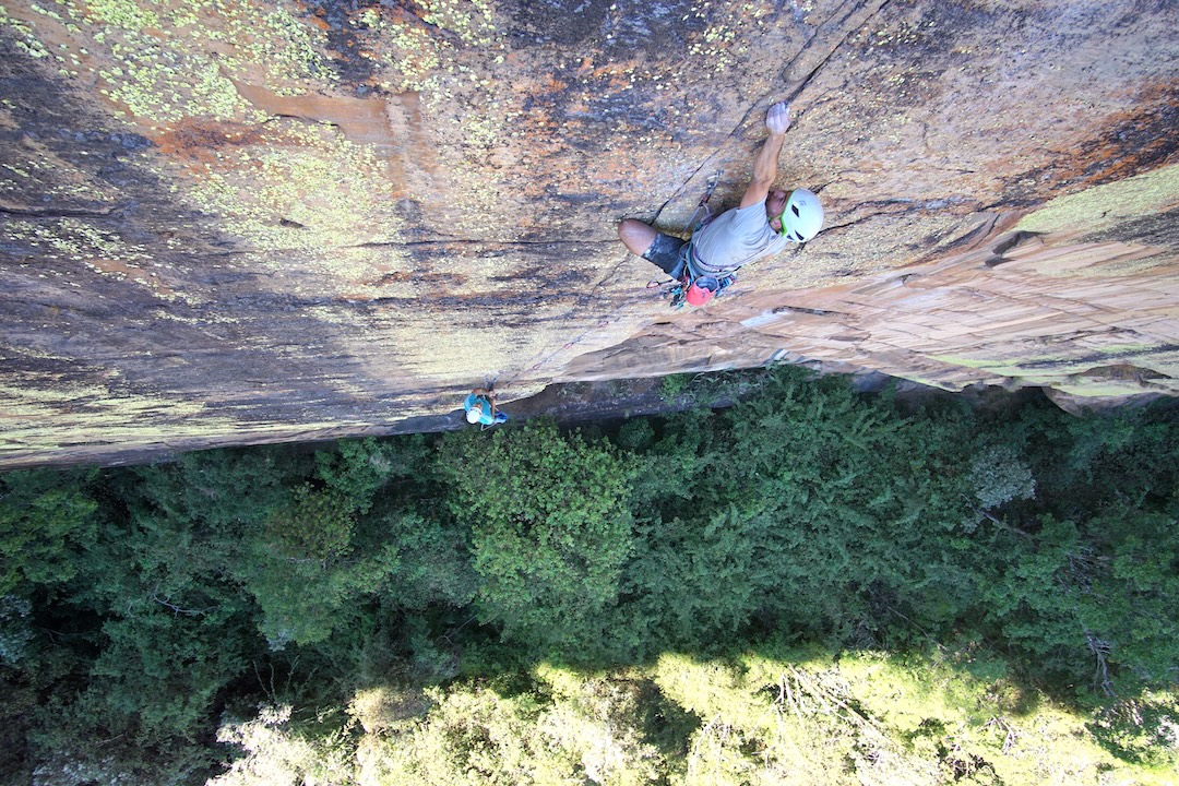 Alexander Irurzun on Loucos Mais Felizes at Serra da Leba. 