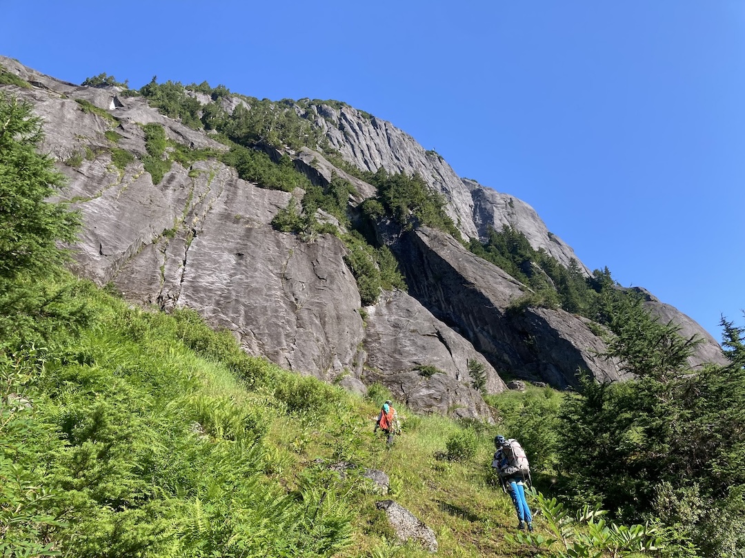 Approaching the slabs to the base of the route’s difficulties (at approximately 1,900ft) on the south/southeast side of Frodo’s Knob.