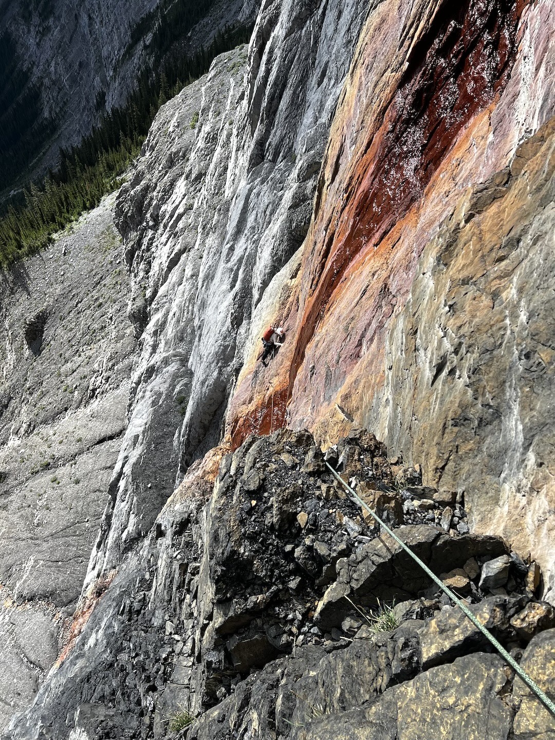 Gabs Clark following pitch three of Iron Tears (465m, TD- 5.11-) across the red streak.