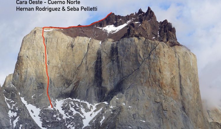 The line of Norteados on the west face of Cuerno Norte.