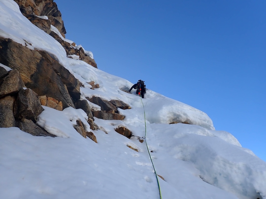 Tomeu Rubí leading one of the last pitches on the southwest face of Urus Central. 