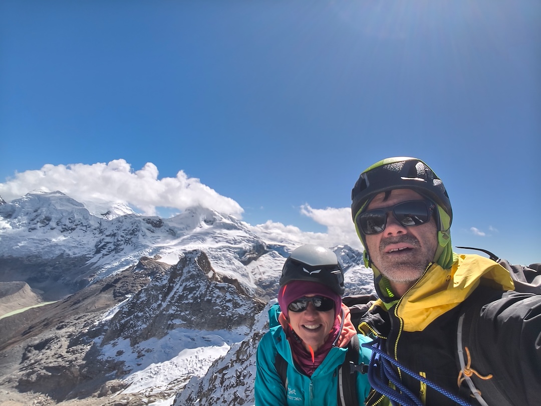 Cati Lladó (left) and Tomeu Rubí on top of Urus Central.