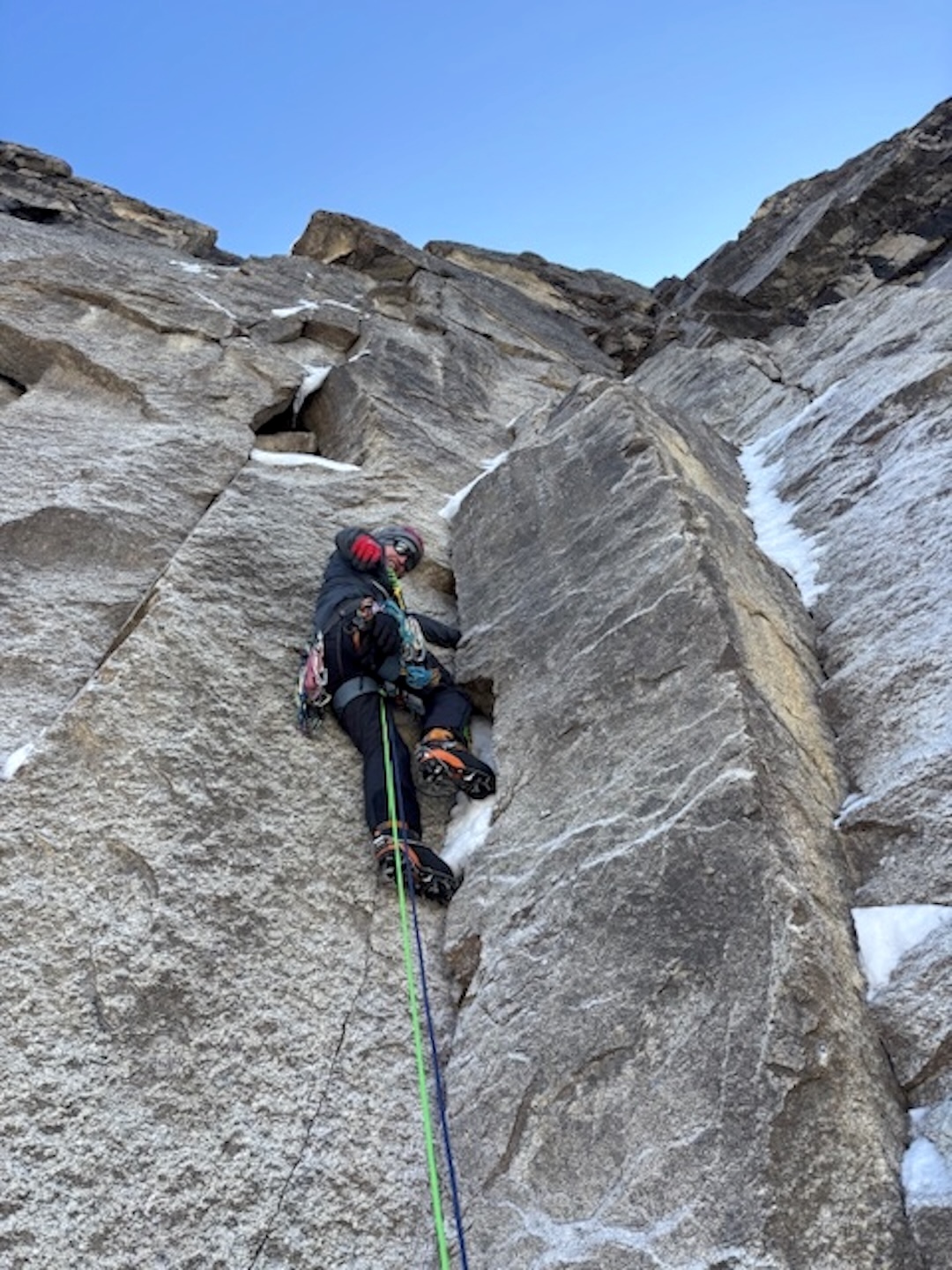 Alex Gruber starting pitch two, the crux, of Mi Carnal on the south face of Urus Oeste.