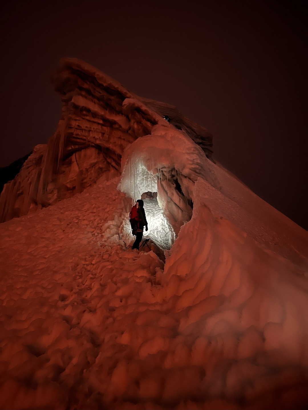 Descending the west ridge of Nevado Mururaju.
