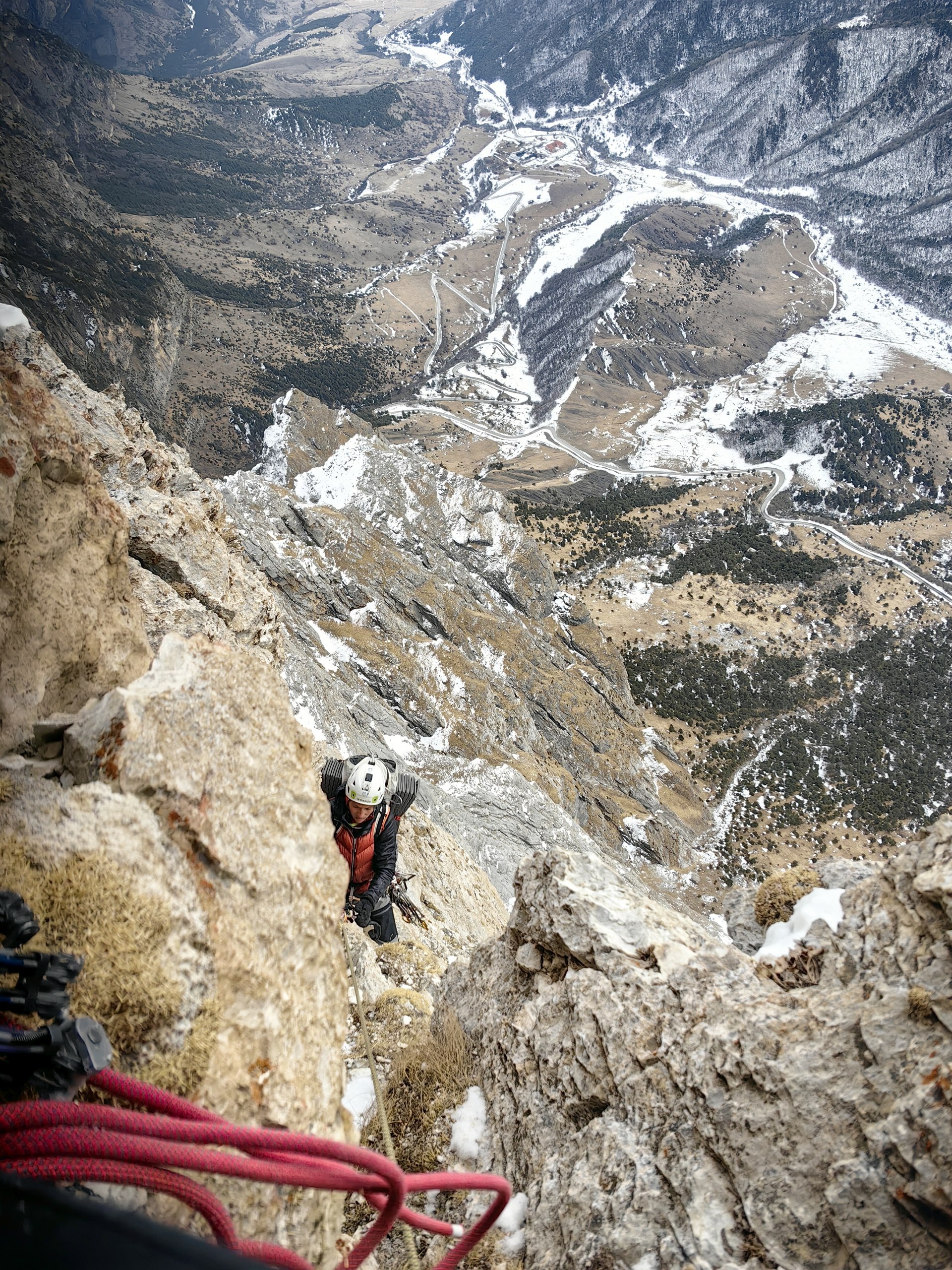 Ratmir Mukhametzyanov on the Kharitonov Route (6A Russian) on Tsey-Loam. 