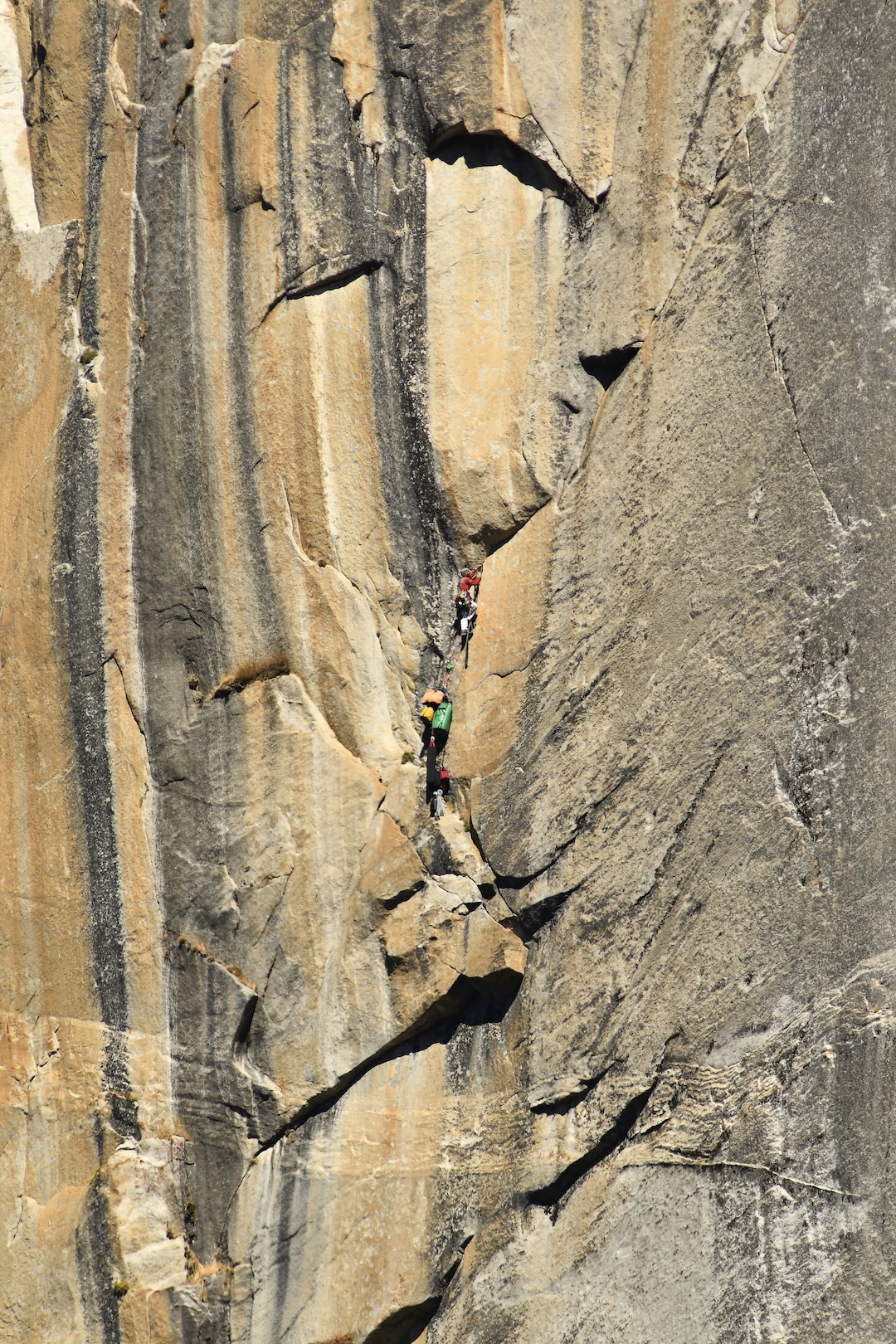 The short aid crux of Cardiac Arrest, on pitch 12. Verano Magico joins from the right halfway through the pitch. 