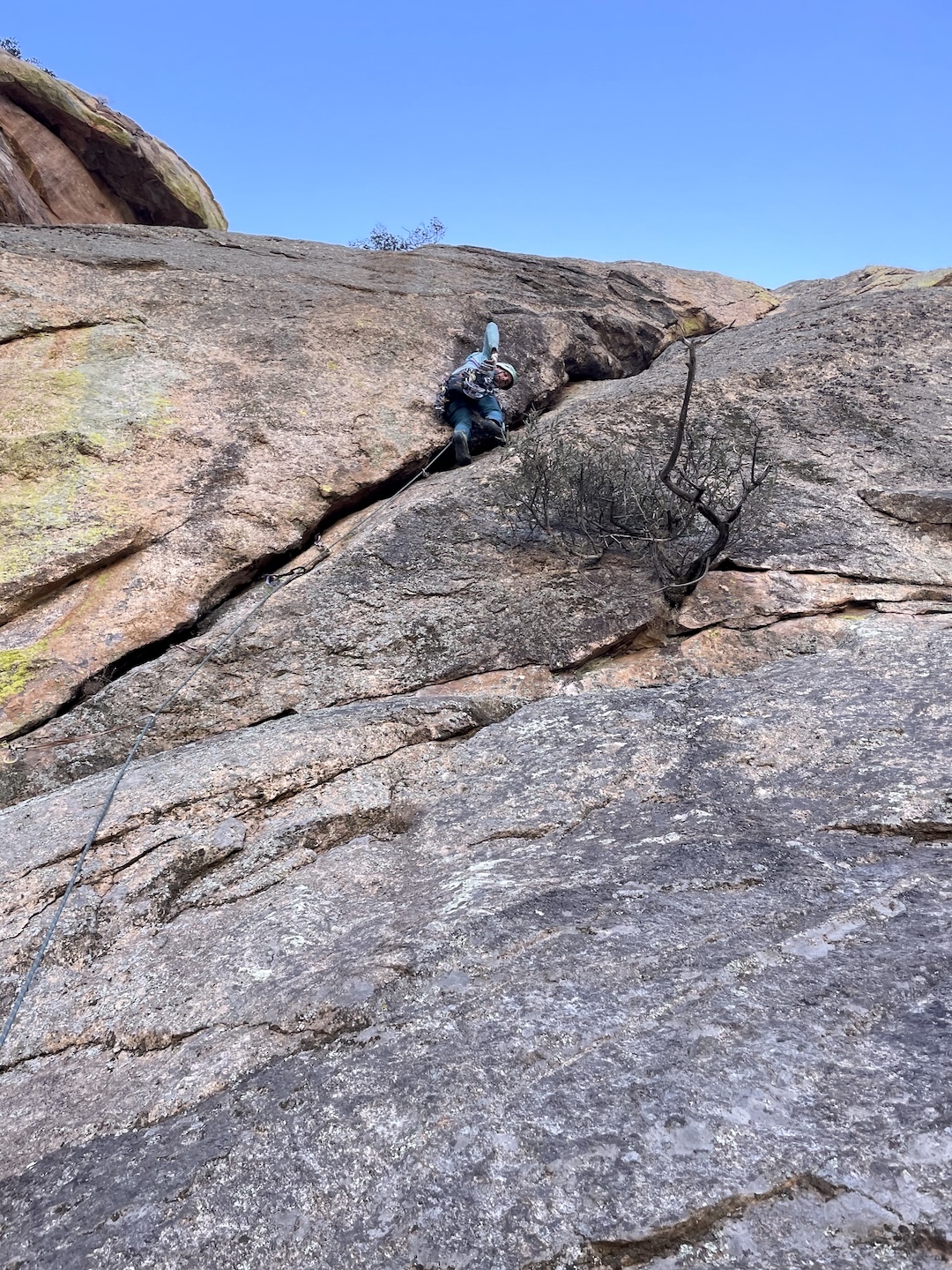 David Tellechea leading the crux third pitch (5.10) on Baked and Loaded (950’, 9 pitches, III 5.10 PG-13). 